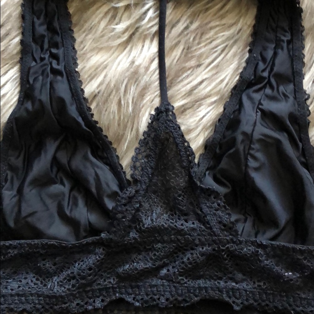 Victoria’s Secret Lace Bralette - Picture 3 of 4